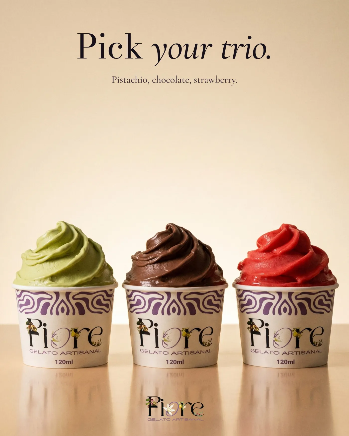 Trois parfums de gelato présentés côte à côte
